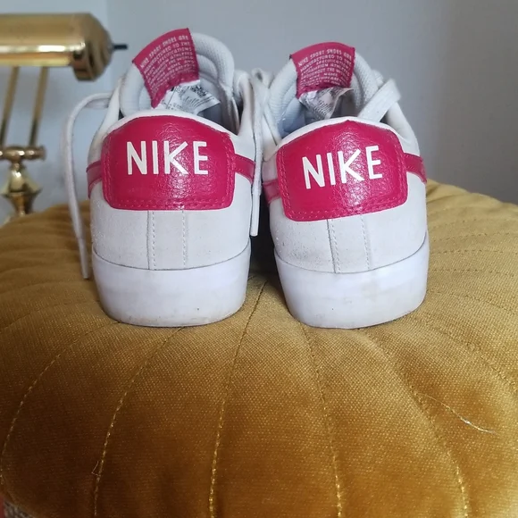 Shoes - Picture 3 of 8